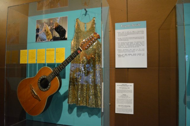 Taylor Swift at the Rock Hall